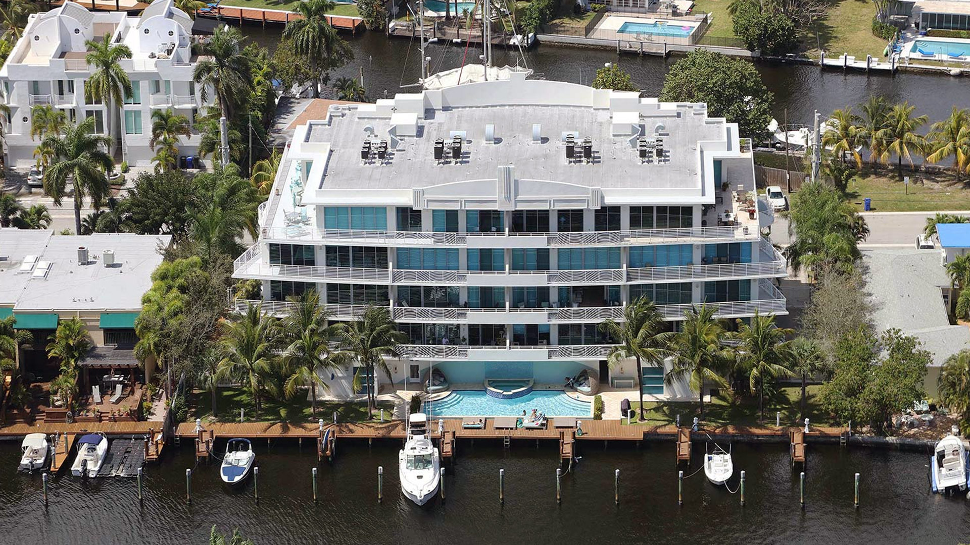 Hendricks Isle Condominium